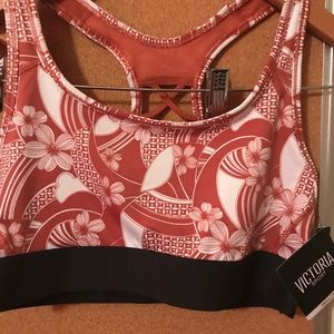 Beautiful brand new VS sports bra.